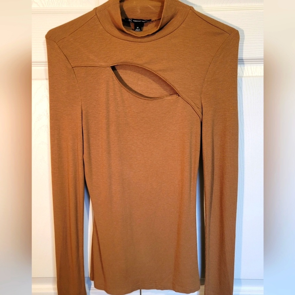 International Concepts, Medium Top